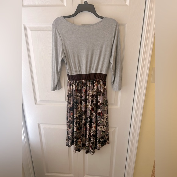 Mocha Floral Midi Dress - Picture 3 of 5